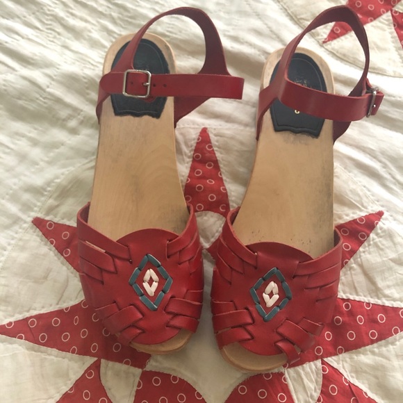 SwedishHasbeens Sandals Red - Picture 1 of 4